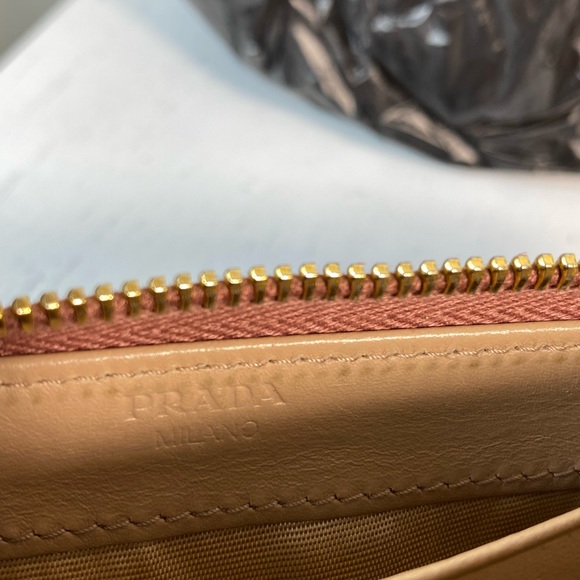 Prada zipper wallet full-size authentic 2 tone alligator leather shine finish - Picture 3 of 8